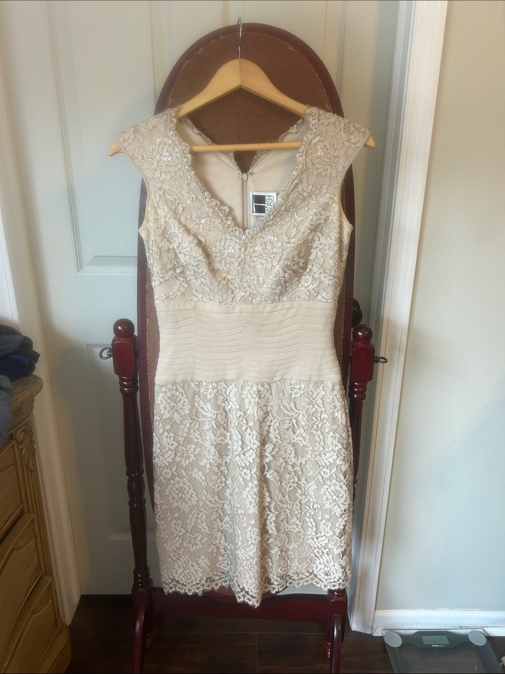 Tadashi Shoji Cream Lace V-Neck Midi Dress